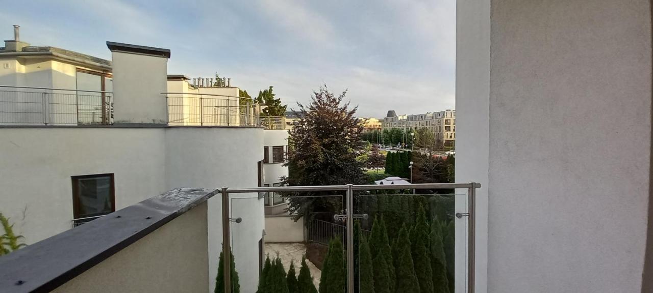 Apartament Wilanow - Sarmacka 1B Warsaw Exterior photo